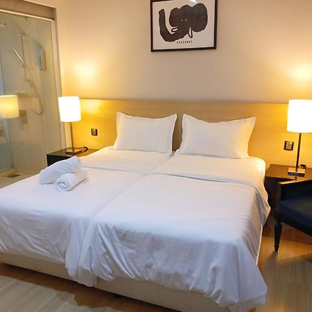 The Straits Suites By Ciconia Malacca Esterno foto
