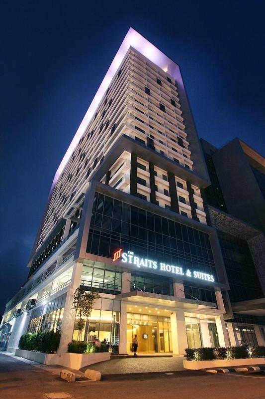 The Straits Suites By Ciconia Malacca Esterno foto