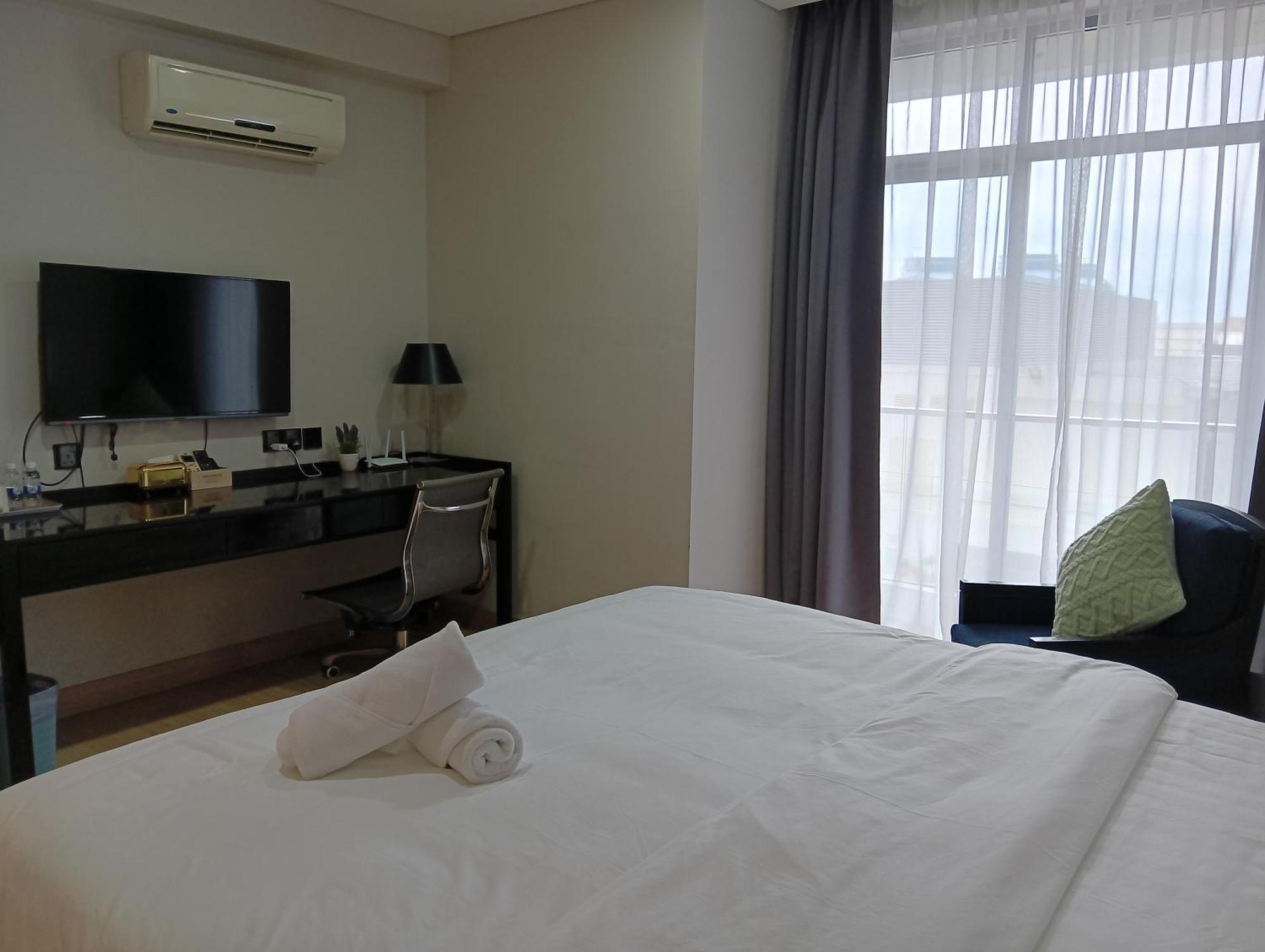 The Straits Suites By Ciconia Malacca Esterno foto