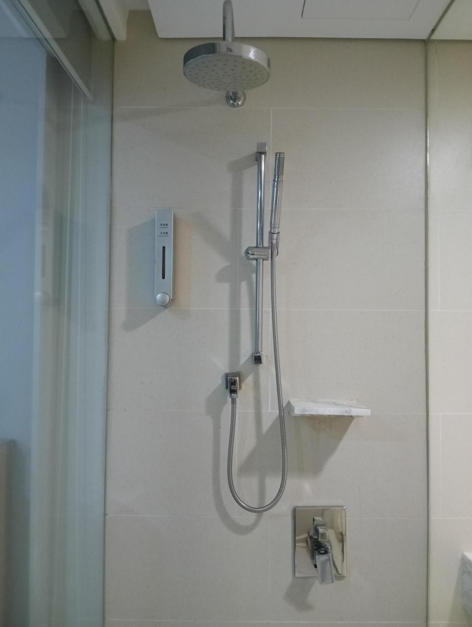 The Straits Suites By Ciconia Malacca Esterno foto