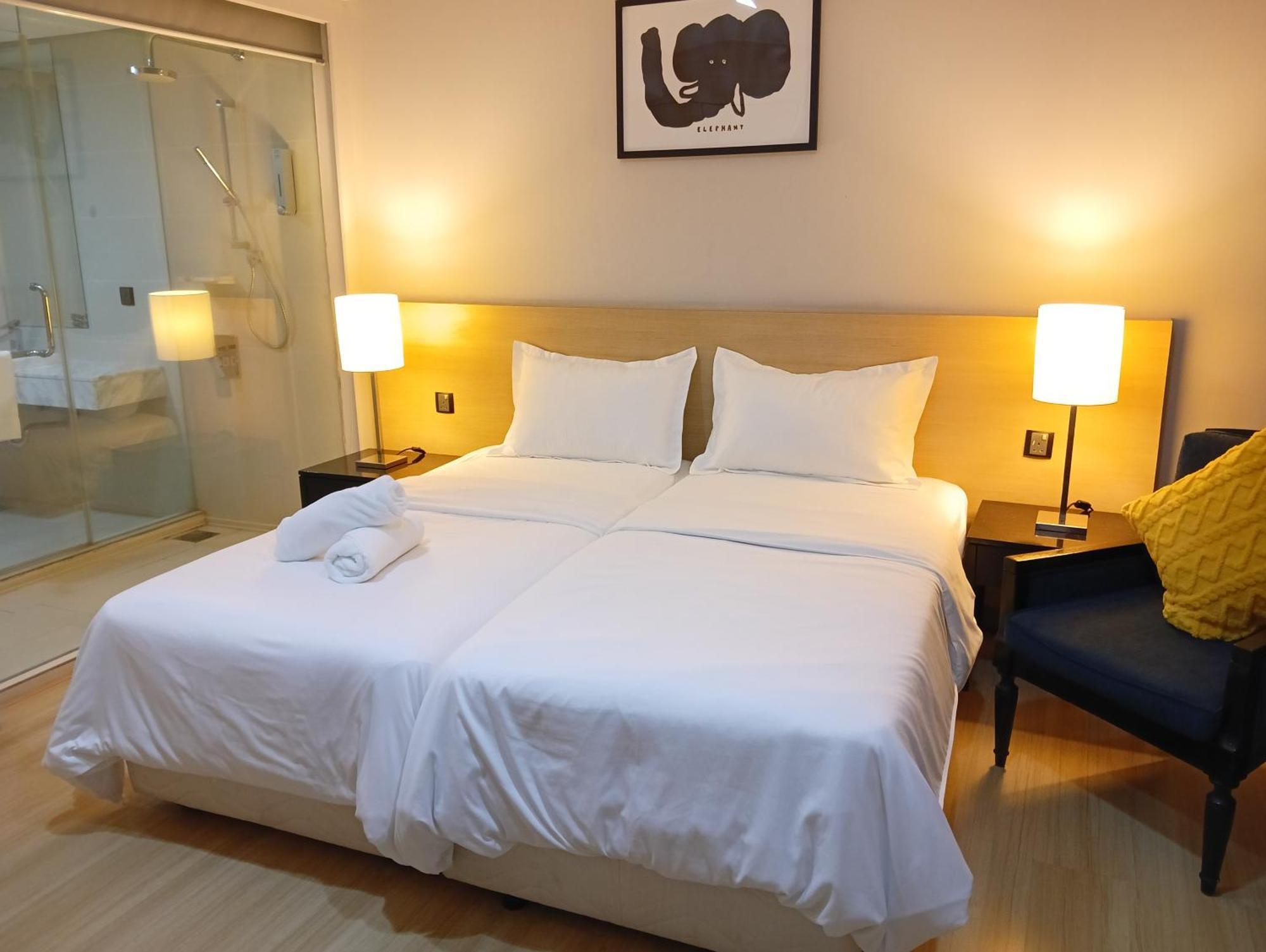 The Straits Suites By Ciconia Malacca Esterno foto