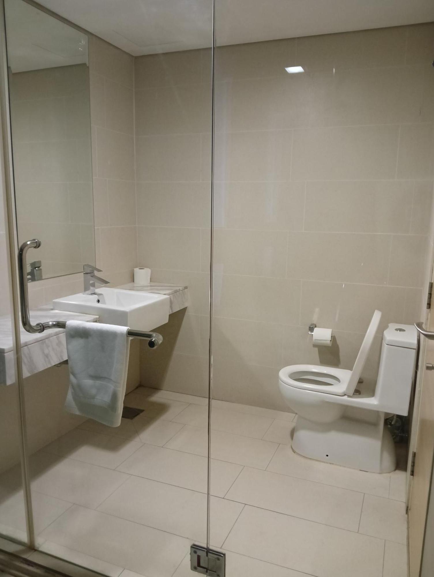 The Straits Suites By Ciconia Malacca Esterno foto