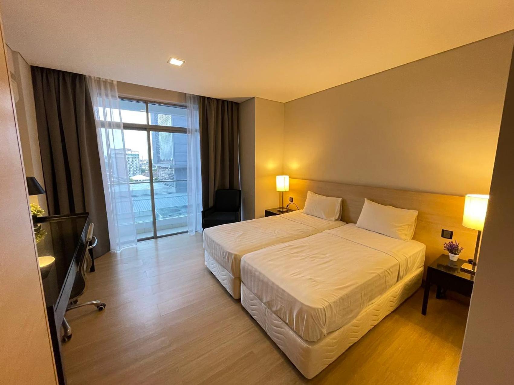 The Straits Suites By Ciconia Malacca Esterno foto