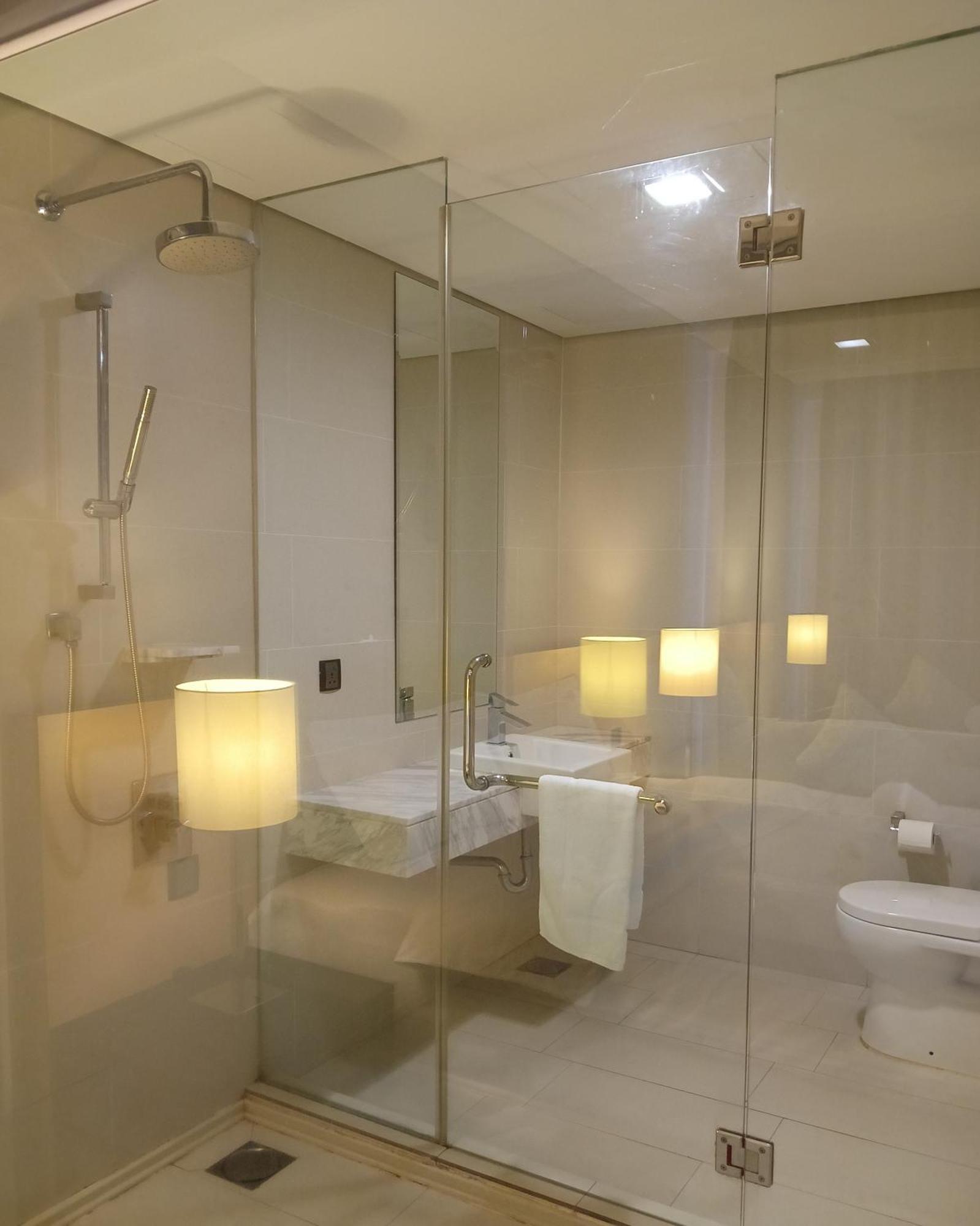 The Straits Suites By Ciconia Malacca Esterno foto