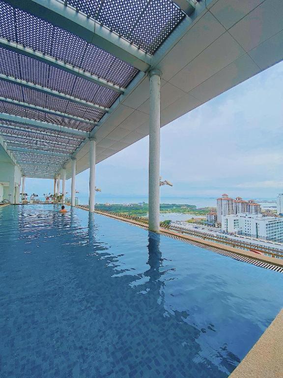 The Straits Suites By Ciconia Malacca Esterno foto