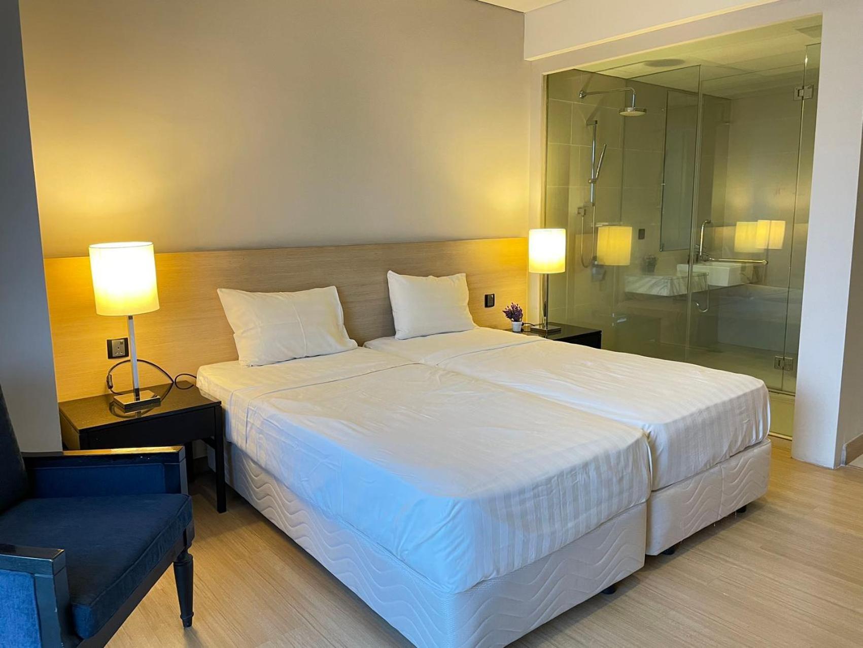 The Straits Suites By Ciconia Malacca Esterno foto